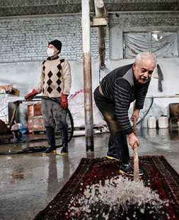 شستشوی سنتی قالی در قالیشویی سردار جنگل 